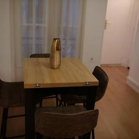 18 - Rive Gauche Apartment Paris